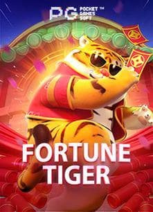 မြန်မာကစားသမား မိုဘိုင်းဖုန်းဖြင့် Online Slots ကစားနေသောမြင်ကွင်း